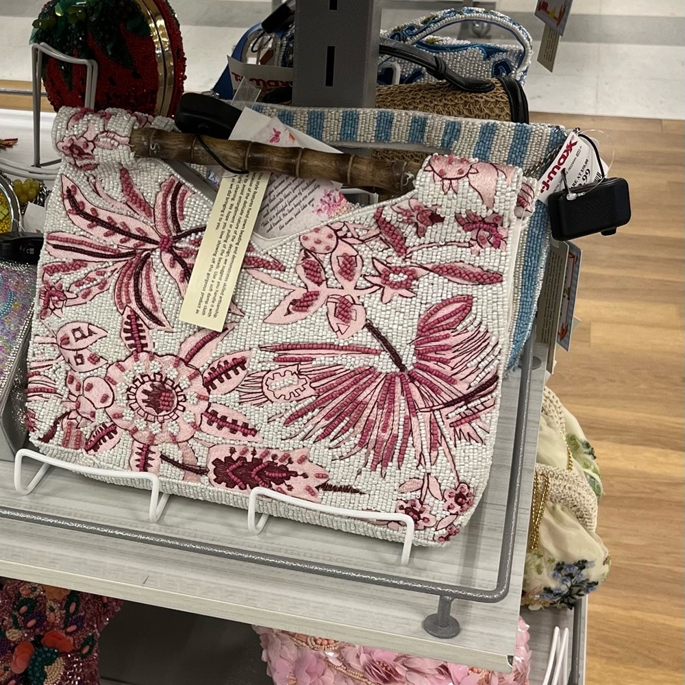 Adorable Viral Pink & Ivory Beaded Handbag with wooden bamboo handles NWT, LOOK!